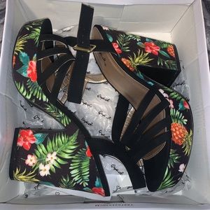 Beautiful heels. SOLD!!!SOLD!!